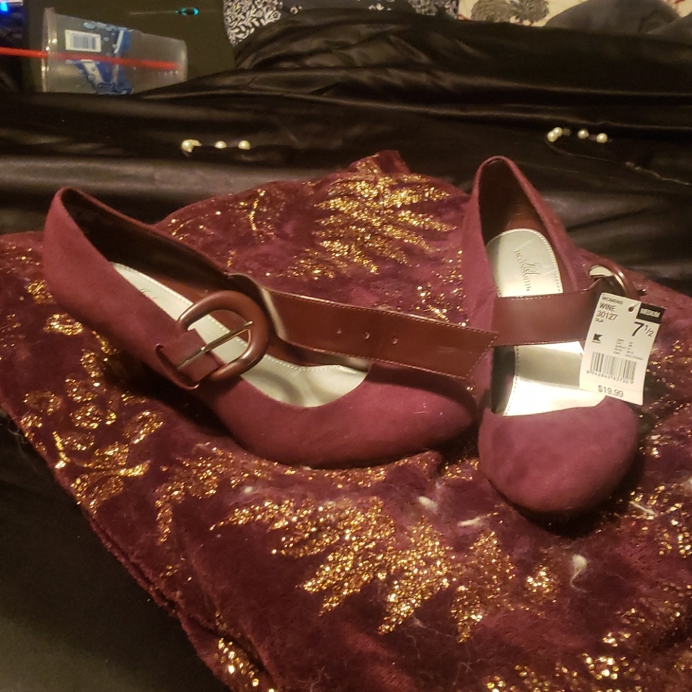 Shoes - Picture 9 of 13